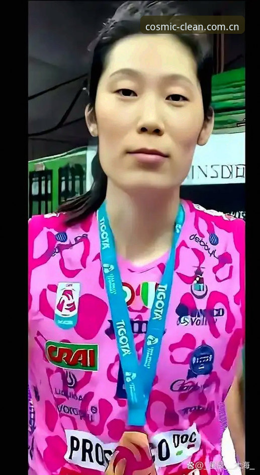 没有比“凌晨三点还在翻比赛数据的人，才是真正需要足球比分工具”这话更实在的开始了。作为常年蹲守各大联赛现场的记者，我见过太多球迷在手机里塞满七八个App，结果真到查比分、看赛程的关键时刻，要么广告弹窗糊一脸，要么数据延迟到能泡熟一碗面。这次拿到APP星空中国2025年度清新版的内测资格，用了整整一周，v2.1.0版本确实治好了我的“选择困难症”和“信息焦虑症”。